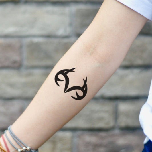 fake small realtree minimalist temporary tattoo sticker design idea on inner arm